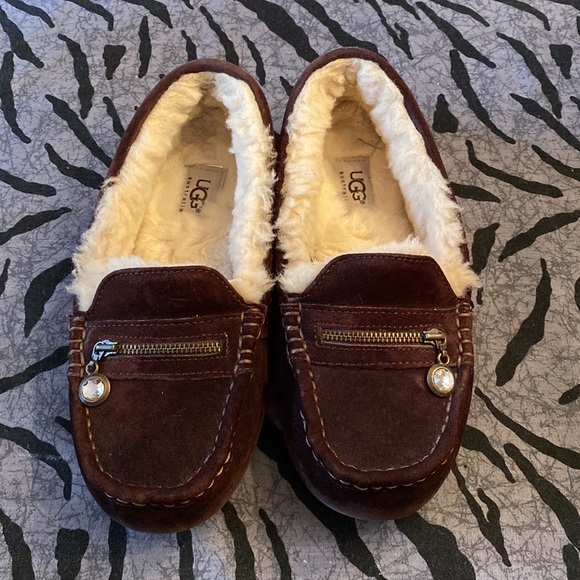 Ugg Slipper with Ansley Charm - Picture 2 of 4